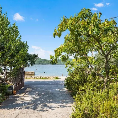 2 Bedroom Awesome In Sibenik